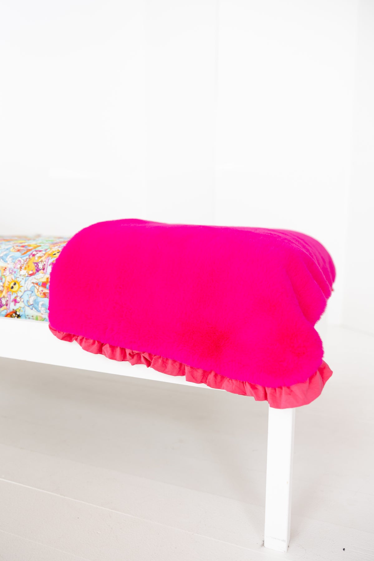Paradise Pals- Ruffled Minky Blanket